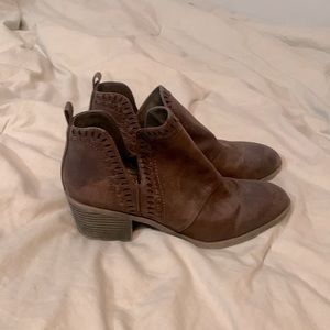 Rock and candy brown booties!!